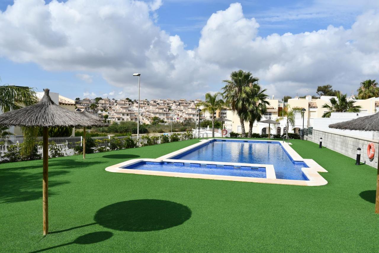 Luxurious Flat & Private Rooftop In Villamartin Orihuela Costa Dehesa de Campoamor  Екстер'єр фото